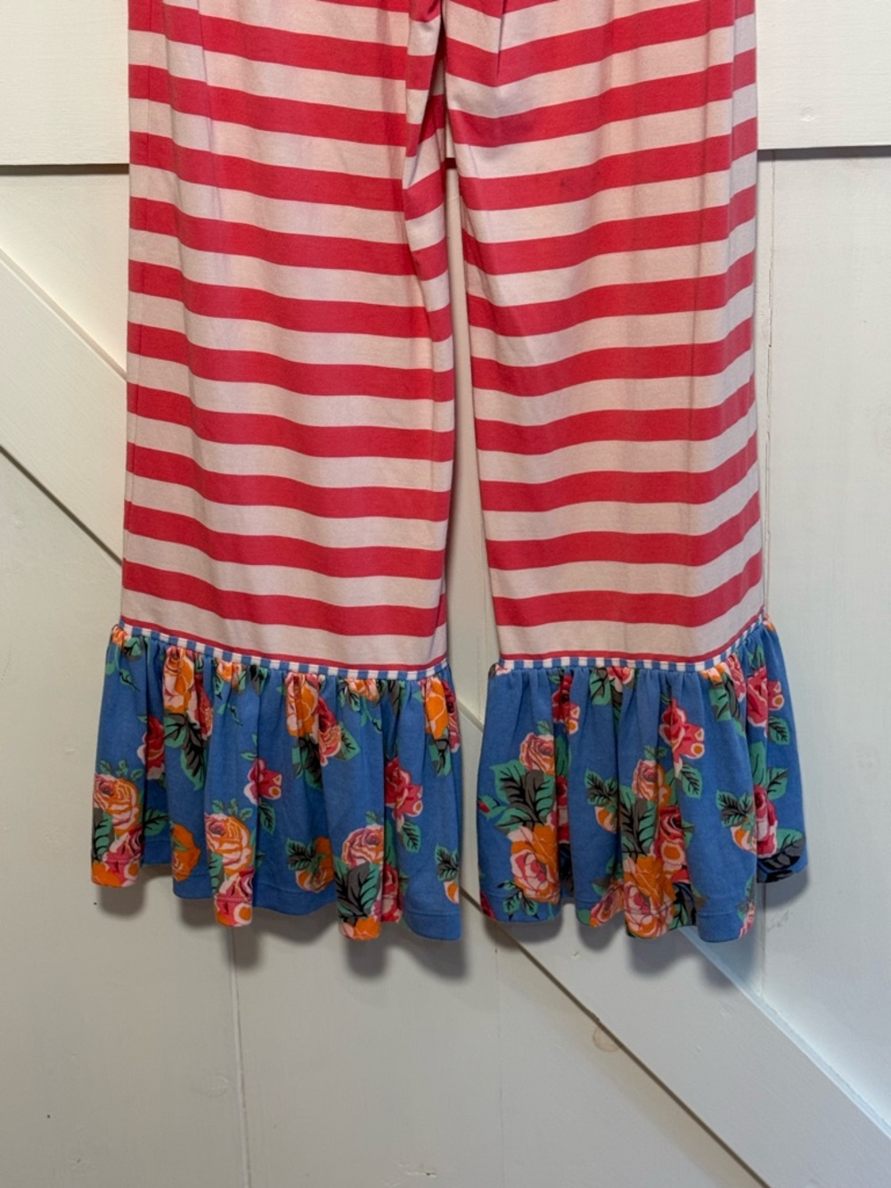 Matilda Jane Women’s Medium Floral Stripe Ruffle Pajama Lounge Set - Picture 7 of 12